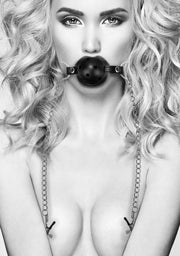 Morso con strizza capezzoli  Breathable Ball Gag With Nipple Clamps